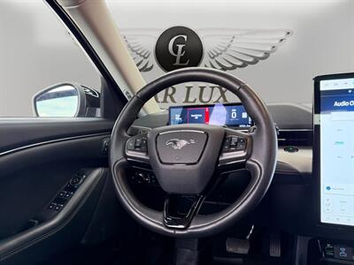 2022 Ford Mustang Mach-E California Route 1   - Photo 12 - Lennox, CA 90304