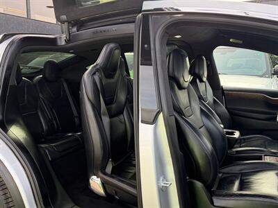 2017 Tesla Model X 100D   - Photo 27 - Lennox, CA 90304