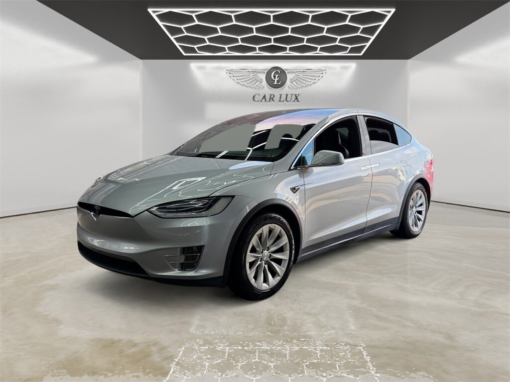 2017 Tesla Model X 100D   - Photo 1 - Lennox, CA 90304