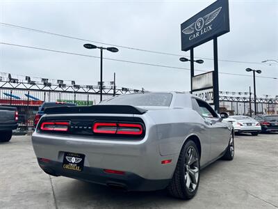 2017 Dodge Challenger SXT Plus   - Photo 11 - Lennox, CA 90304