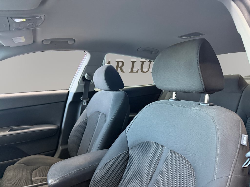 2019 Kia Optima LX - Photo 9 - Lennox, CA 90304