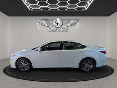 2017 Lexus ES 300h 300h   - Photo 4 - Lennox, CA 90304