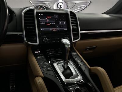 2017 Porsche Cayenne S   - Photo 12 - Lennox, CA 90304