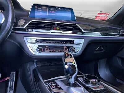 2021 BMW 750i xDrive   - Photo 11 - Lennox, CA 90304