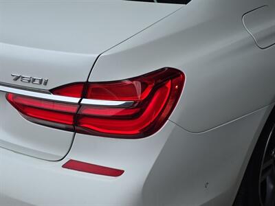 2016 BMW 750i   - Photo 36 - Lennox, CA 90304
