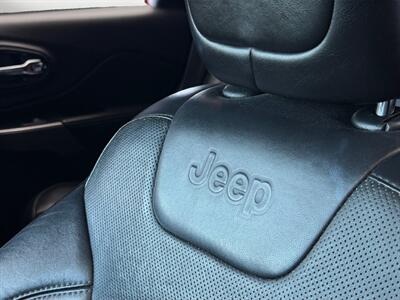 2019 Jeep Cherokee Limited   - Photo 22 - Lennox, CA 90304