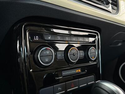 2019 Volkswagen Beetle-Classic 2.0T Final Edition SEL - Photo 24 - Lennox, CA 90304