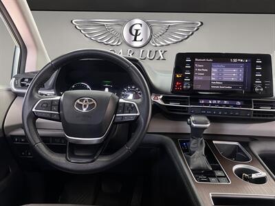 2021 Toyota Sienna XLE 7 Passenger   - Photo 13 - Lennox, CA 90304