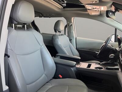 2021 Toyota Sienna XLE 7 Passenger   - Photo 16 - Lennox, CA 90304