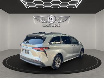 2021 Toyota Sienna XLE 7 Passenger   - Photo 7 - Lennox, CA 90304