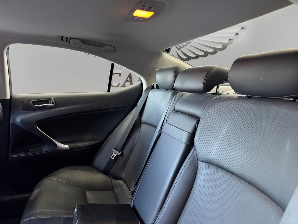 2012 Lexus IS 250 - Photo 11 - Lennox, CA 90304