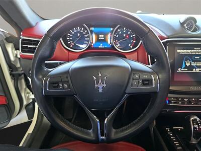2017 Maserati Ghibli   - Photo 10 - Lennox, CA 90304