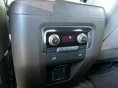 2022 GMC Yukon SLE   - Photo 20 - Lennox, CA 90304