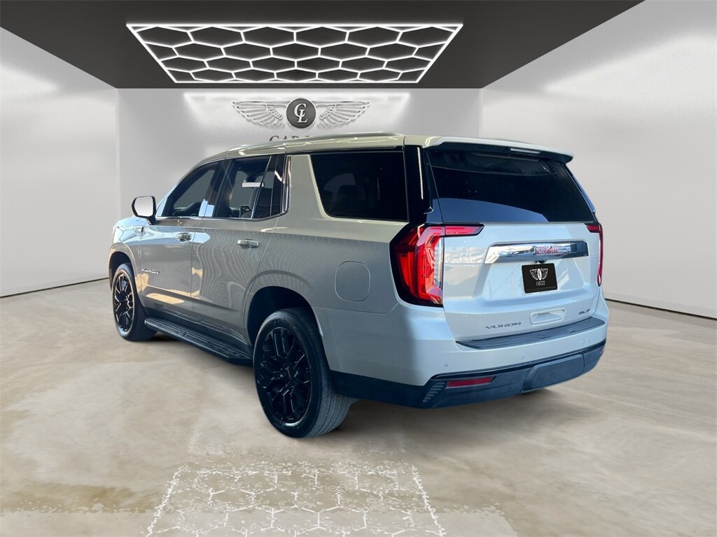 2022 Gmc Yukon SLE photo 2