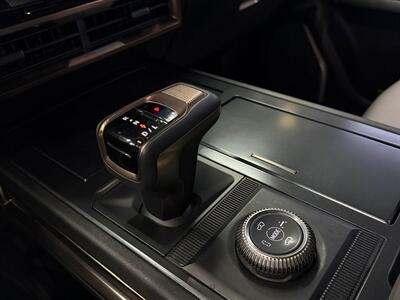 2025 GMC HUMMER EV 2X - Photo 21 - Lennox, CA 90304