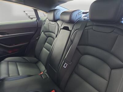 2021 Porsche Taycan 4S - Photo 13 - Lennox, CA 90304