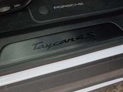 2021 Porsche Taycan 4S - Photo 39 - Lennox, CA 90304