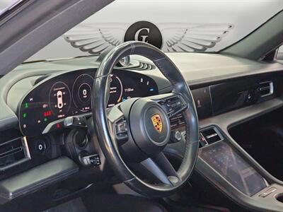 2021 Porsche Taycan 4S - Photo 11 - Lennox, CA 90304