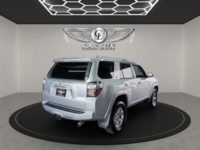 2014 Toyota 4Runner SR5   - Photo 7 - Lennox, CA 90304