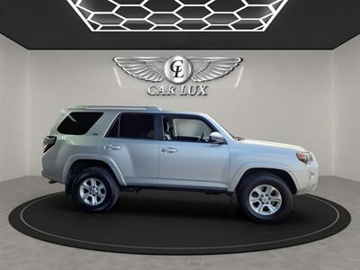 2014 Toyota 4Runner SR5   - Photo 8 - Lennox, CA 90304