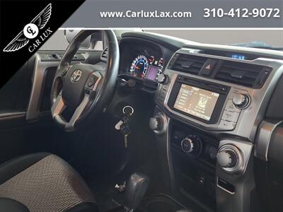 2014 Toyota 4Runner SR5   - Photo 16 - Lennox, CA 90304