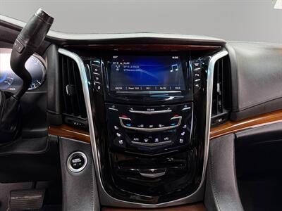 2018 Cadillac Escalade ESV   - Photo 22 - Lennox, CA 90304