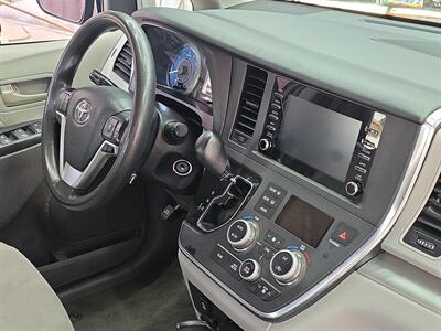 2019 Toyota Sienna L 7 Passenger   - Photo 20 - Lennox, CA 90304