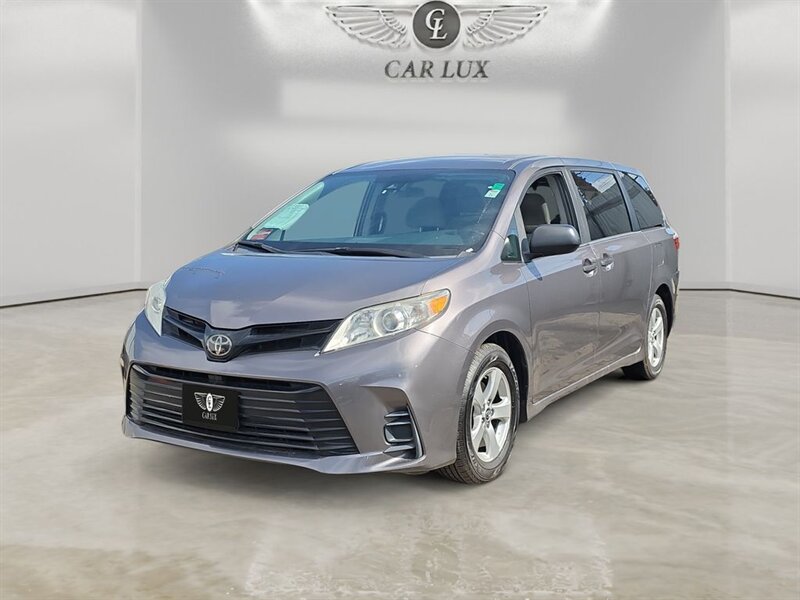 2019 Toyota Sienna L 7 Passenger  