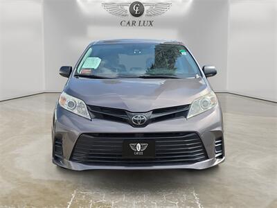 2019 Toyota Sienna L 7 Passenger   - Photo 8 - Lennox, CA 90304