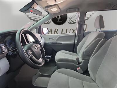 2019 Toyota Sienna L 7 Passenger - Photo 9 - Lennox, CA 90304