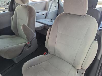 2019 Toyota Sienna L 7 Passenger   - Photo 16 - Lennox, CA 90304