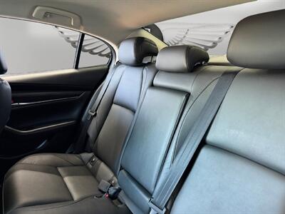 2019 Mazda Mazda3 Sedan Select - Photo 13 - Lennox, CA 90304