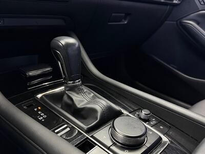 2019 Mazda Mazda3 Sedan Select - Photo 18 - Lennox, CA 90304