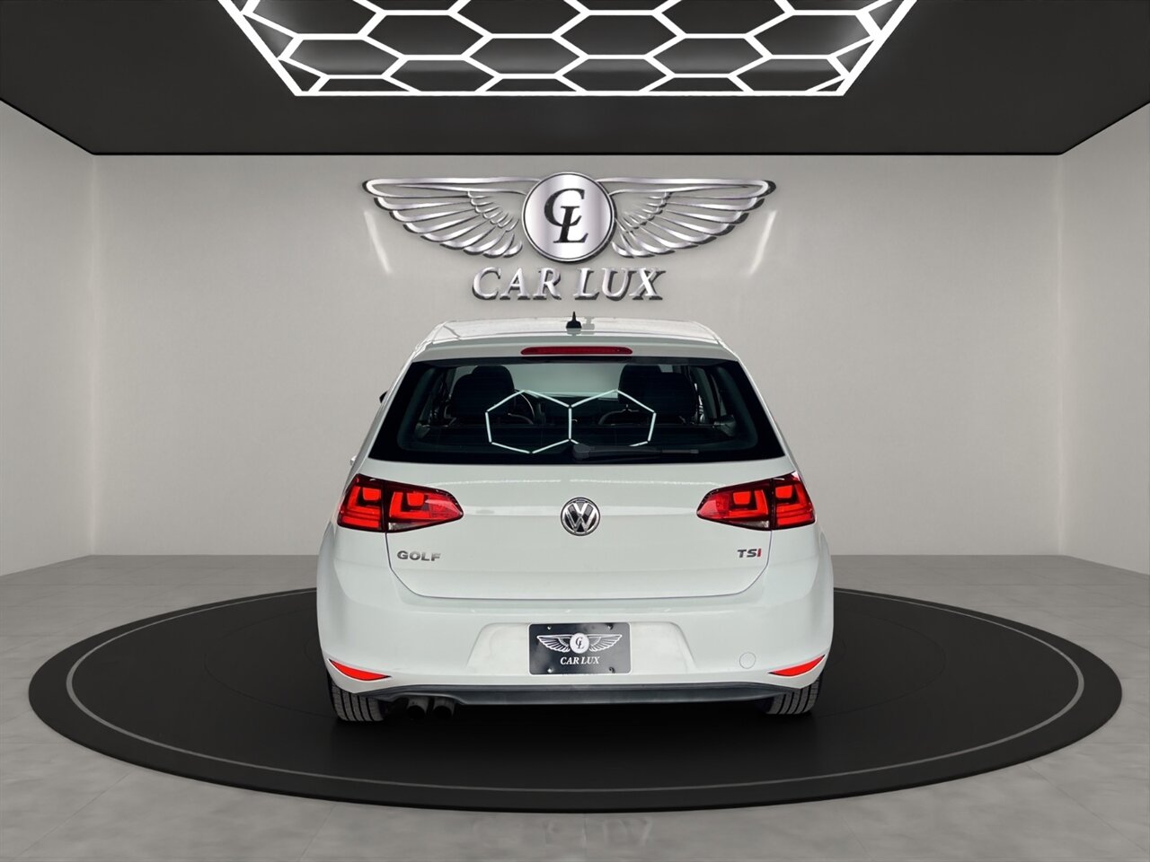 2016 Volkswagen Golf TSI S photo 2