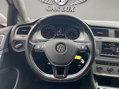 2016 Volkswagen Golf TSI S 4-Door   - Photo 9 - Lennox, CA 90304