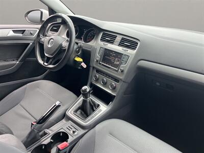 2016 Volkswagen Golf TSI S 4-Door   - Photo 17 - Lennox, CA 90304