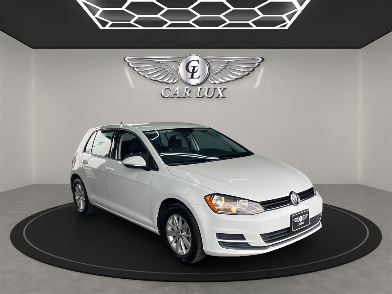 2016 Volkswagen Golf TSI S 4-Door - Photo 1 - Lennox, CA 90304