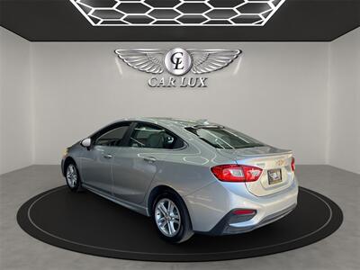 2018 Chevrolet Cruze LT - Photo 4 - Lennox, CA 90304