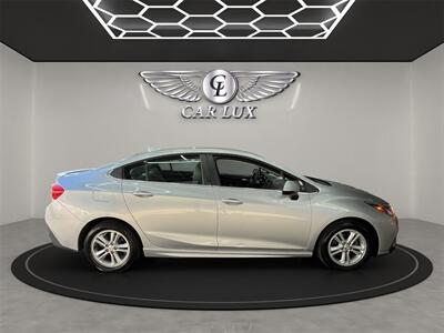 2018 Chevrolet Cruze LT - Photo 7 - Lennox, CA 90304