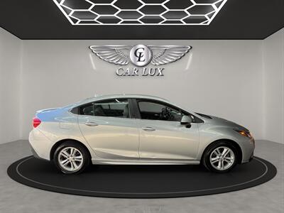 2018 Chevrolet Cruze LT   - Photo 8 - Lennox, CA 90304