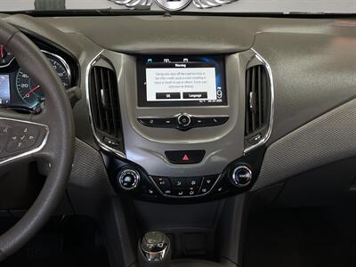 2018 Chevrolet Cruze LT   - Photo 15 - Lennox, CA 90304