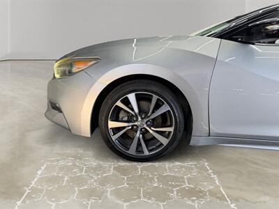 2017 Nissan Maxima 3.5 SV   - Photo 14 - Lennox, CA 90304