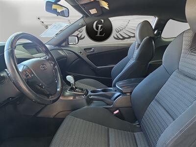 2013 Hyundai Genesis Coupe 2.0T - Photo 9 - Lennox, CA 90304