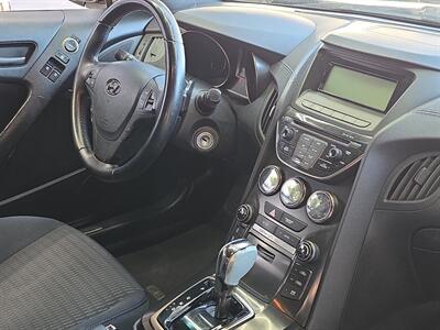 2013 Hyundai Genesis Coupe 2.0T - Photo 15 - Lennox, CA 90304