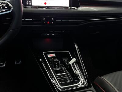 2024 Volkswagen Golf GTI Autobahn   - Photo 14 - Lennox, CA 90304