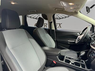 2019 Ford Escape SE   - Photo 14 - Lennox, CA 90304