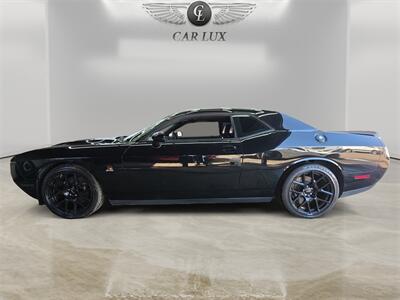 2017 Dodge Challenger R/T Scat Pack   - Photo 2 - Lennox, CA 90304