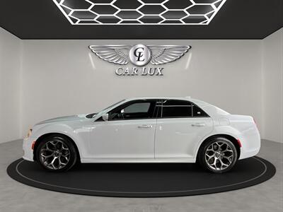 2018 Chrysler 300 Series S   - Photo 4 - Lennox, CA 90304