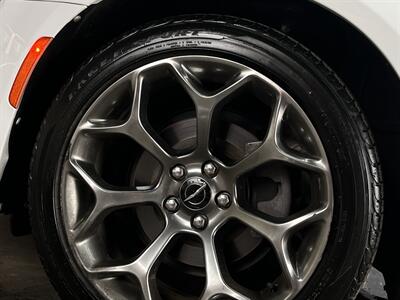 2018 Chrysler 300 Series S   - Photo 20 - Lennox, CA 90304