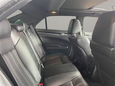 2018 Chrysler 300 Series S   - Photo 16 - Lennox, CA 90304